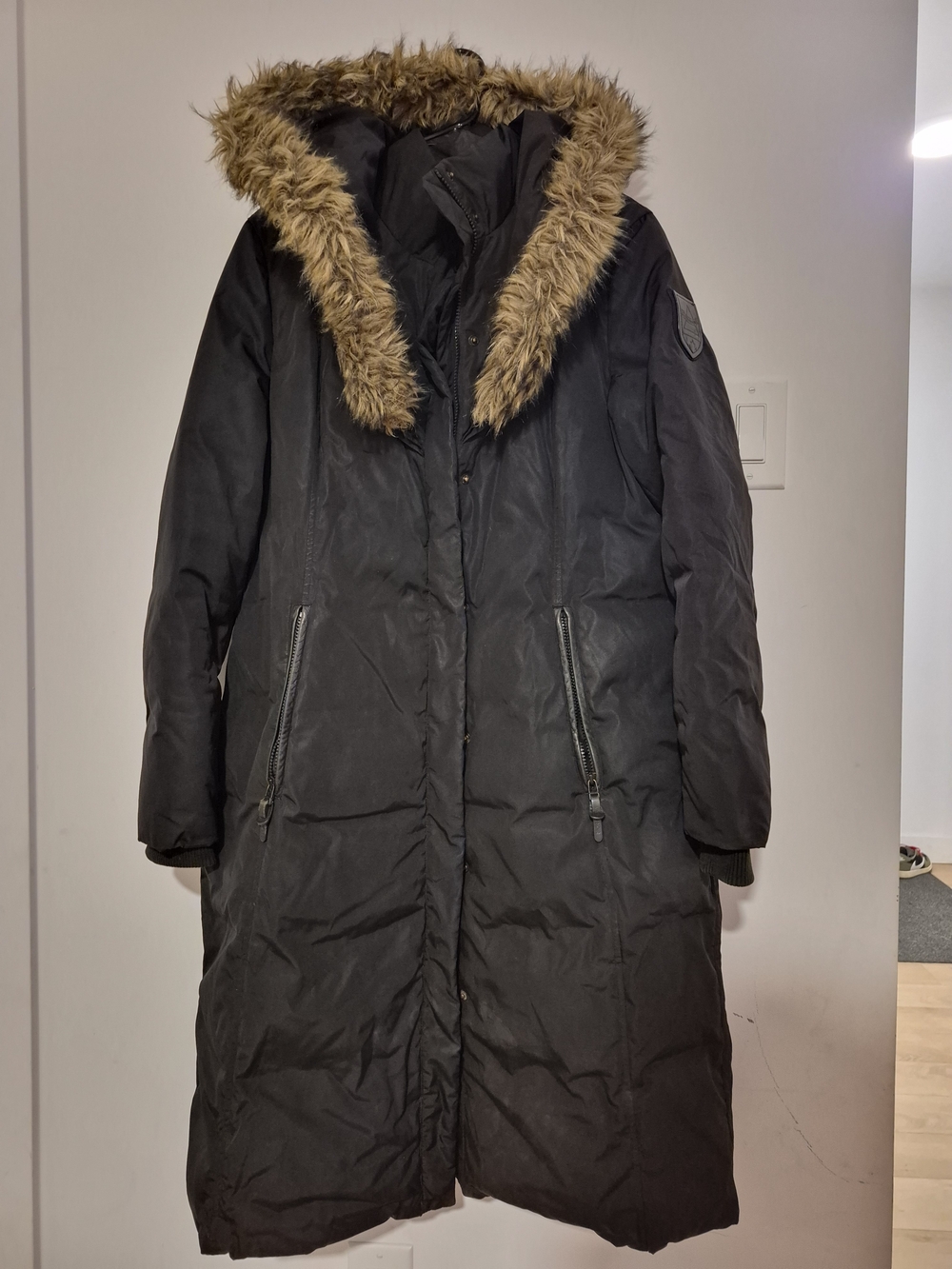 Atelier Noir By RUDSAK Black Long Puffer Coat with Faux-Fur Trim Hood